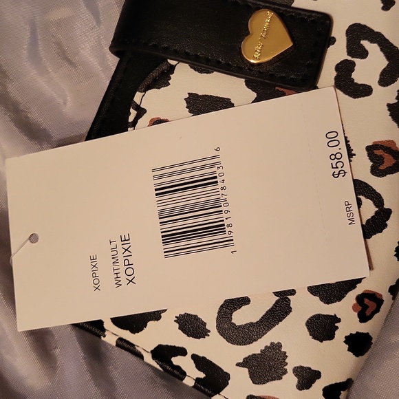 Betsey Johnson Leapord Heart Patterned Women's Cell Phone Pocket Wallet Bnwt Ta - Picture 2 of 4